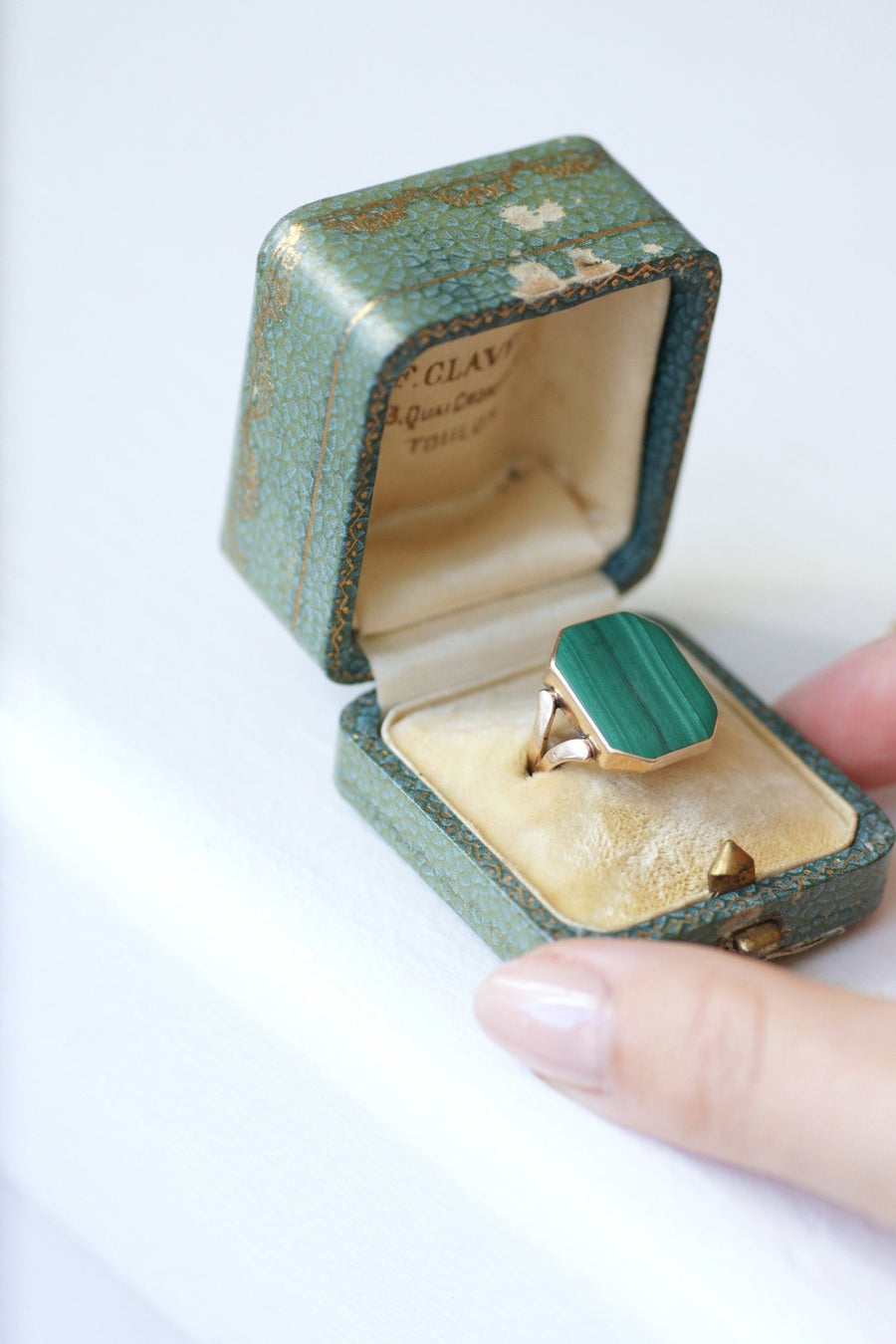 Rose gold and malachite signet ring - Penelope Gallery