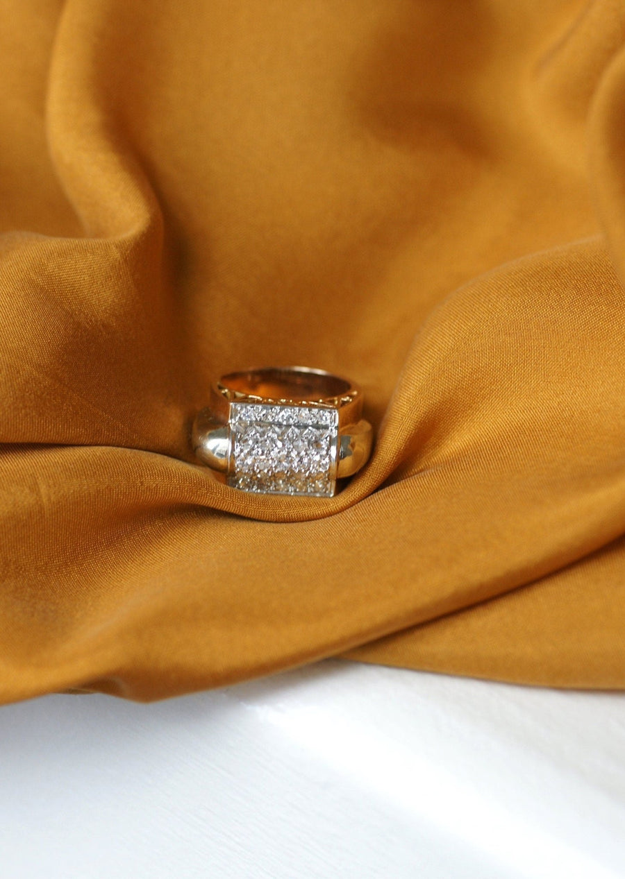 Pink gold and platinum diamond signet ring - Penelope Gallery