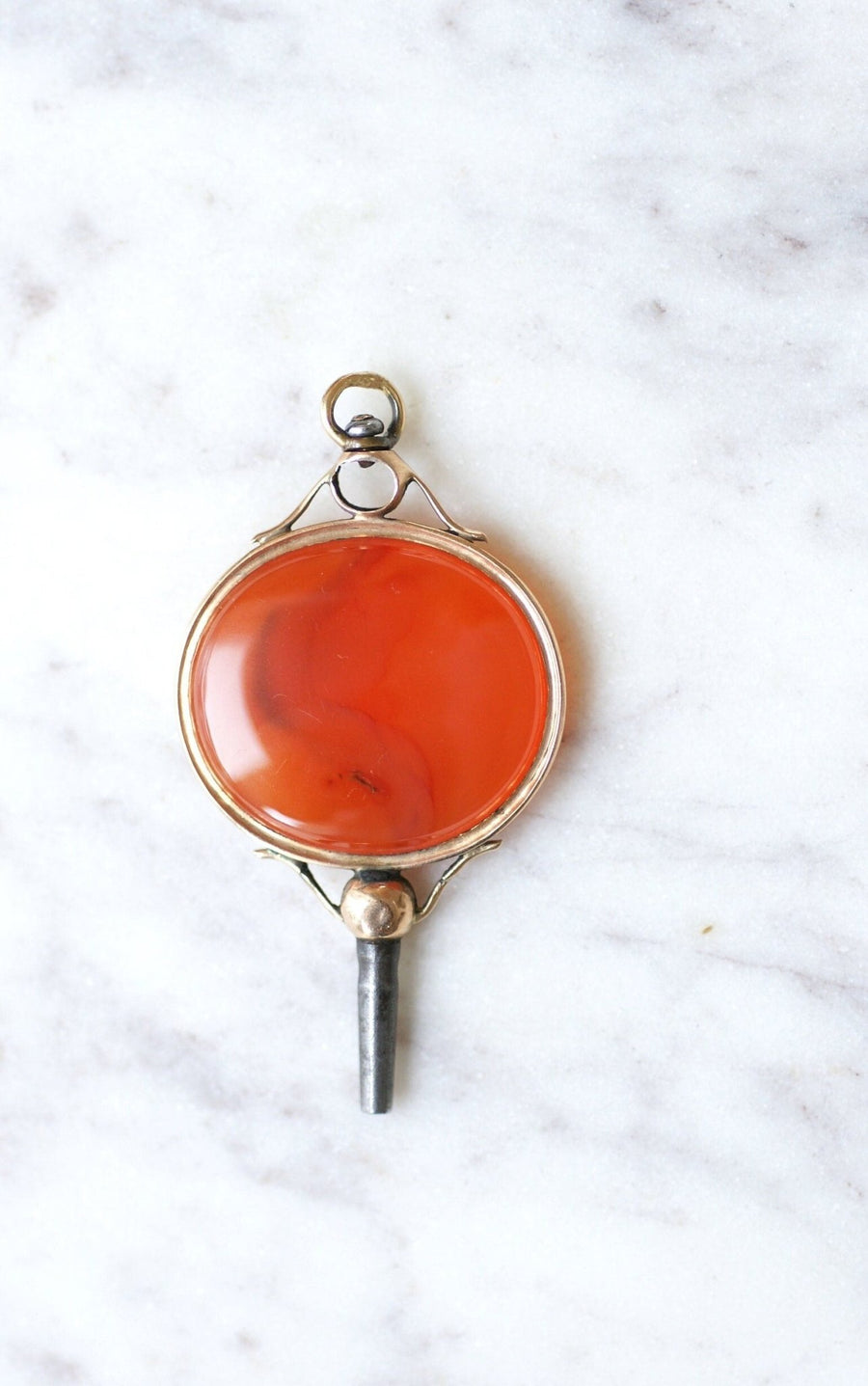 Antique watch key in rose gold and carnelian - Penelope Gallery