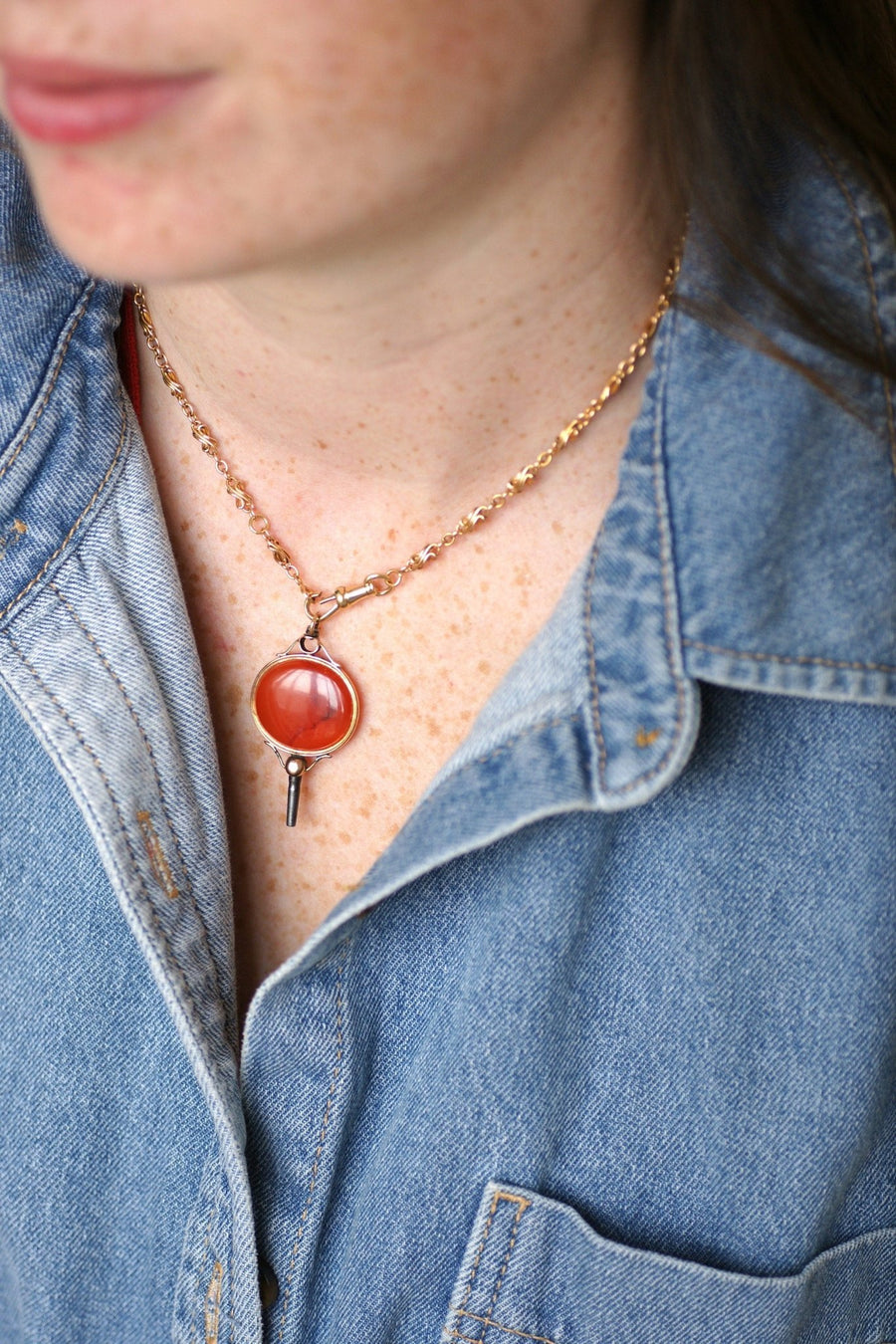 Antique watch key in rose gold and carnelian - Penelope Gallery