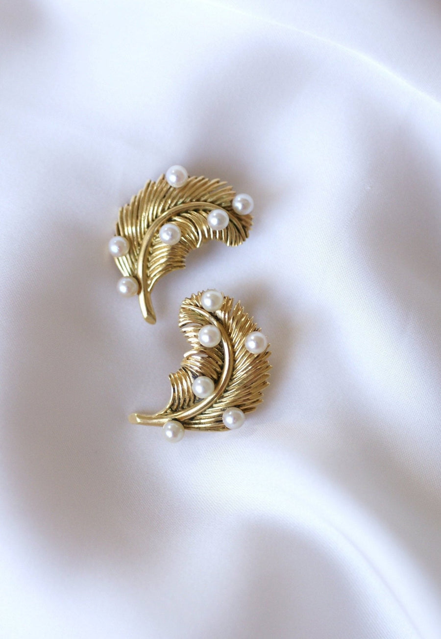 Yellow gold feather earrings with pearls - Penelope Gallery