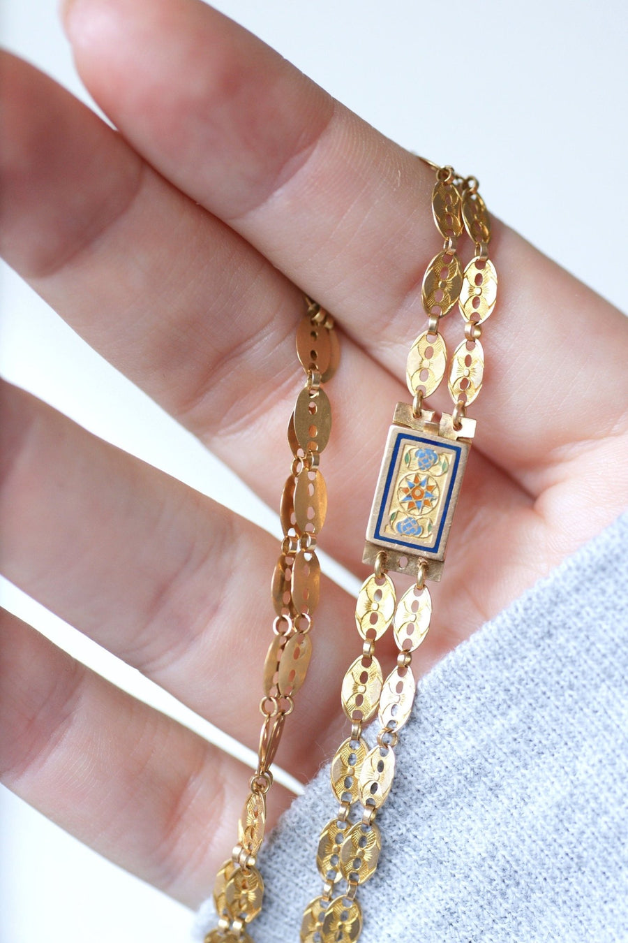 Double gold chain necklace with enamel clasp - Galerie Pénélope