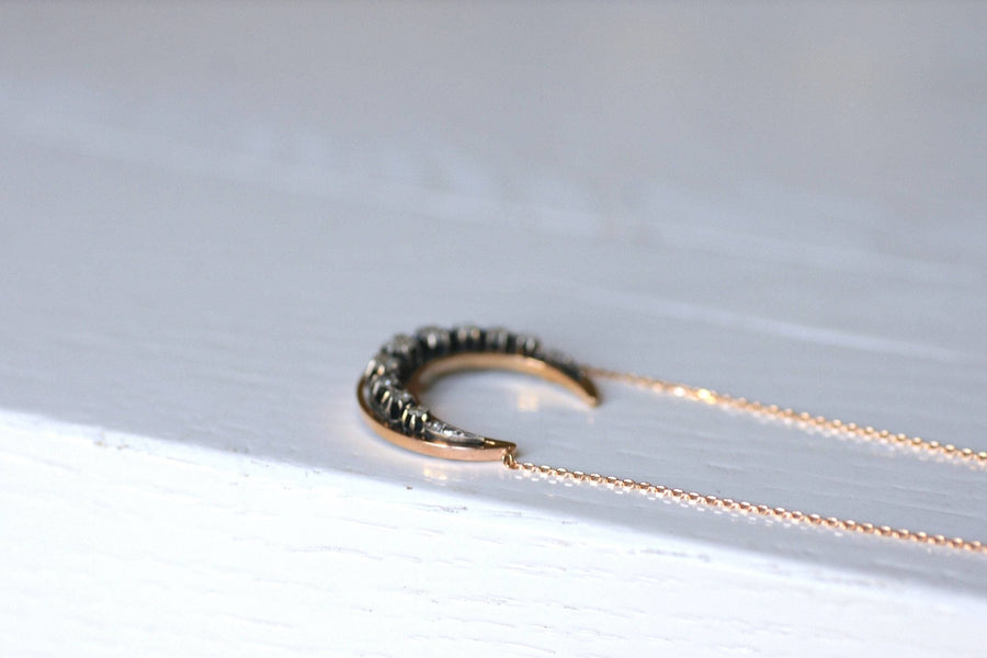 Crescent moon necklace - Penelope Gallery
