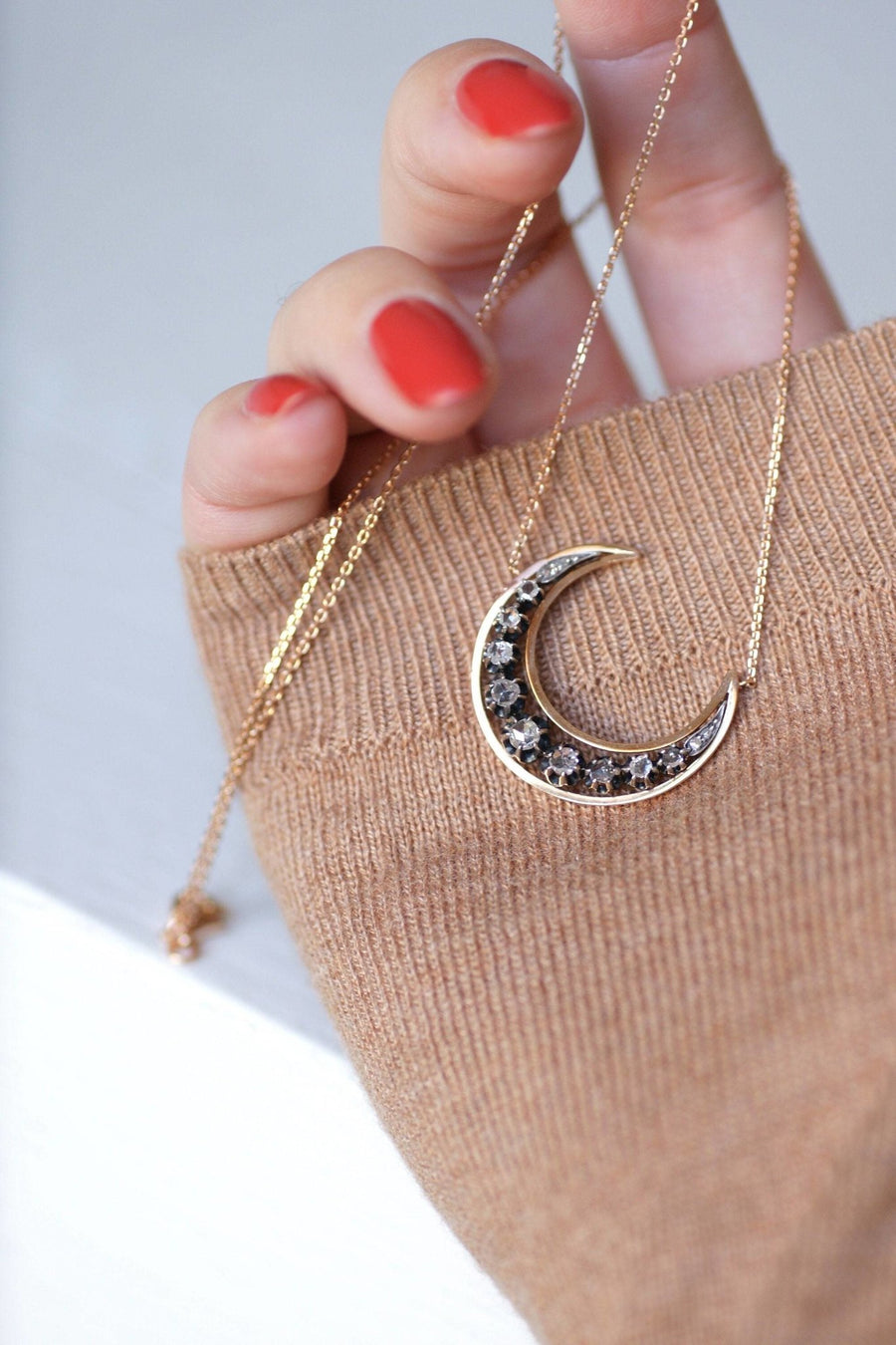 Crescent moon necklace - Penelope Gallery