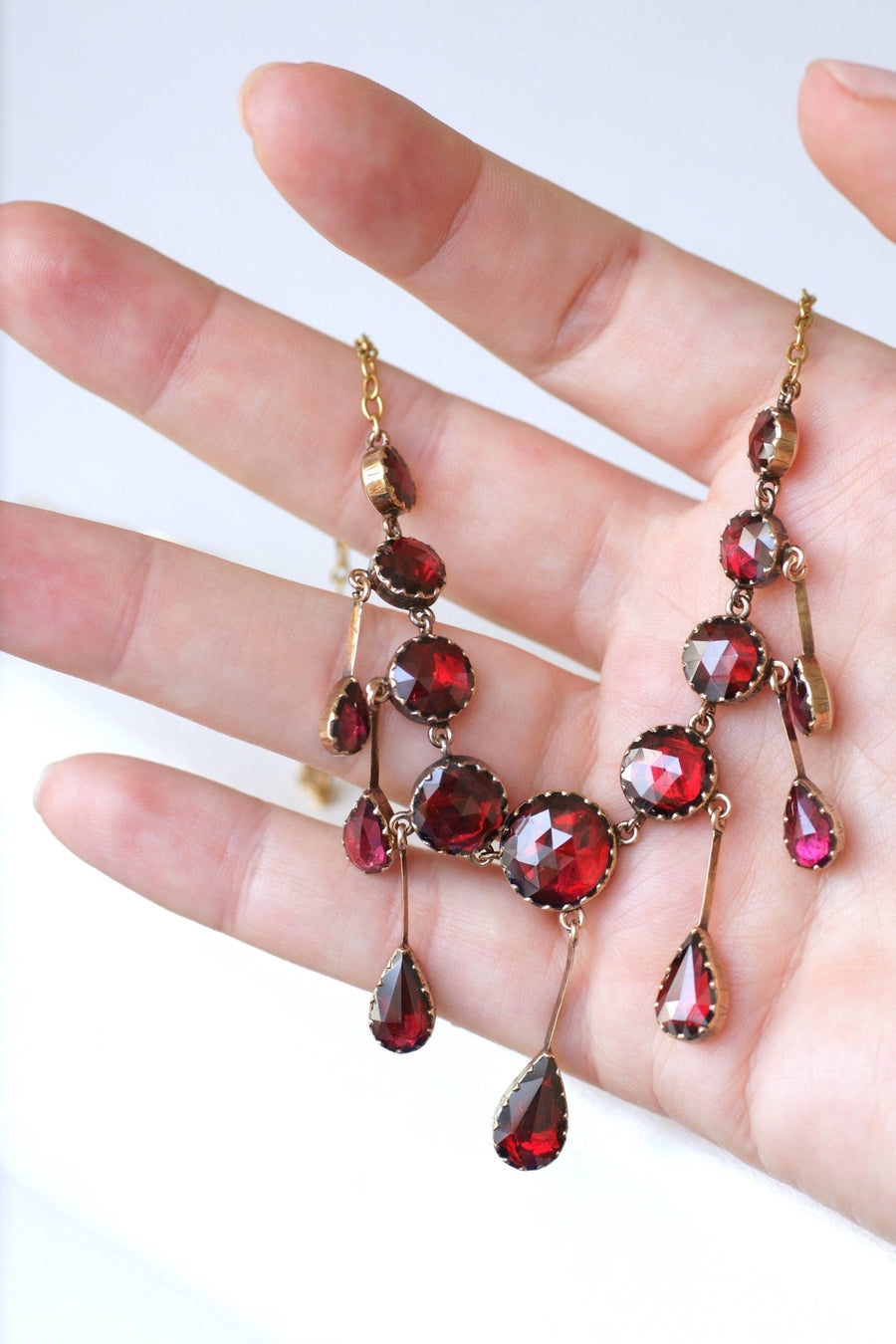 Garnet drapery necklace - Penelope Gallery