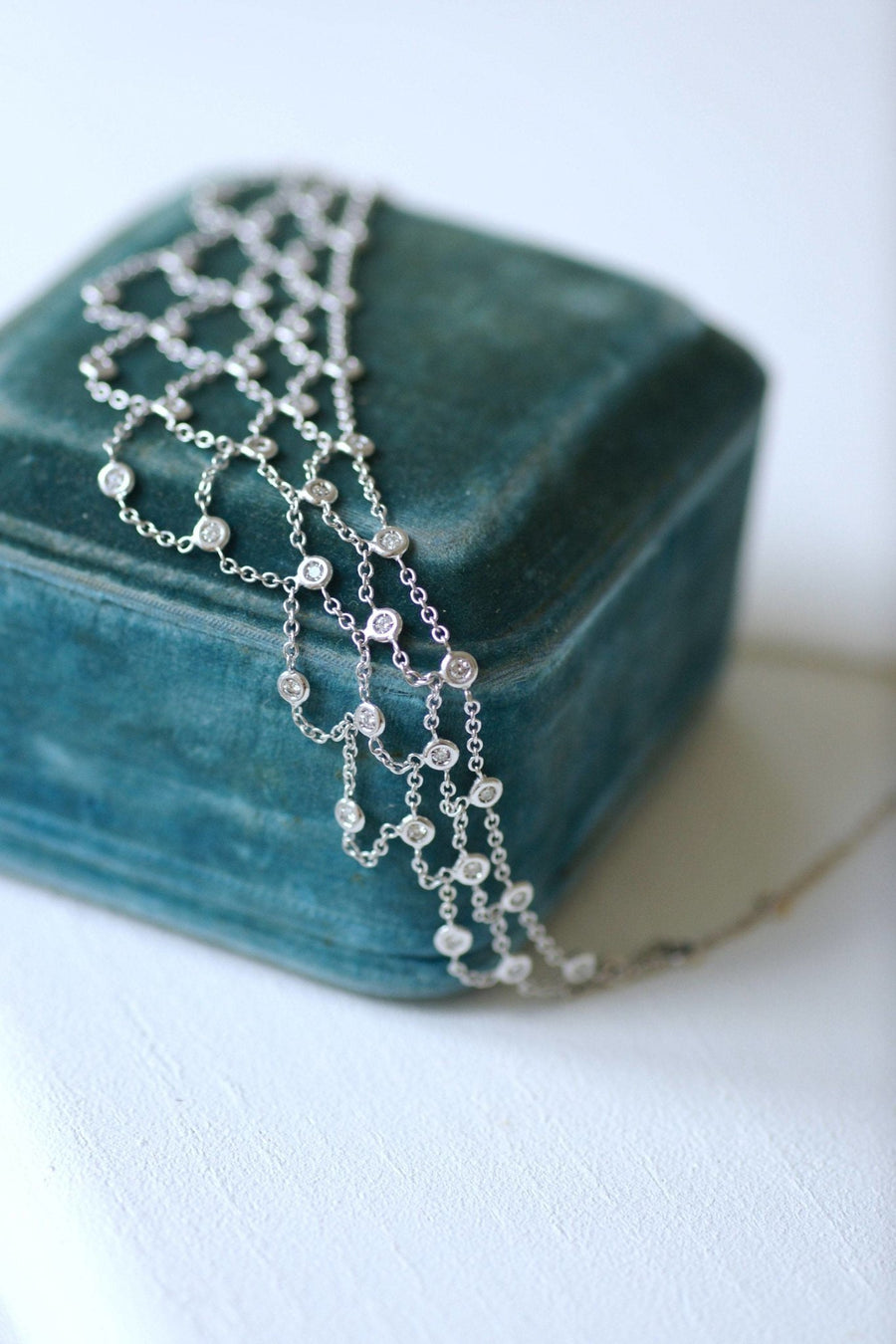 White gold and diamond drapery necklace - Galerie Pénélope