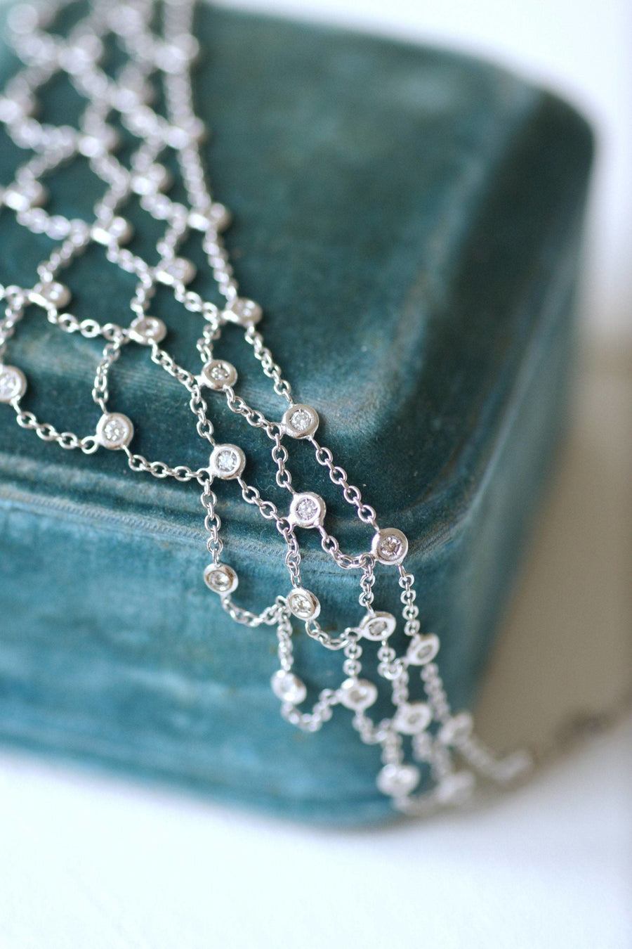 White gold and diamond drapery necklace - Galerie Pénélope