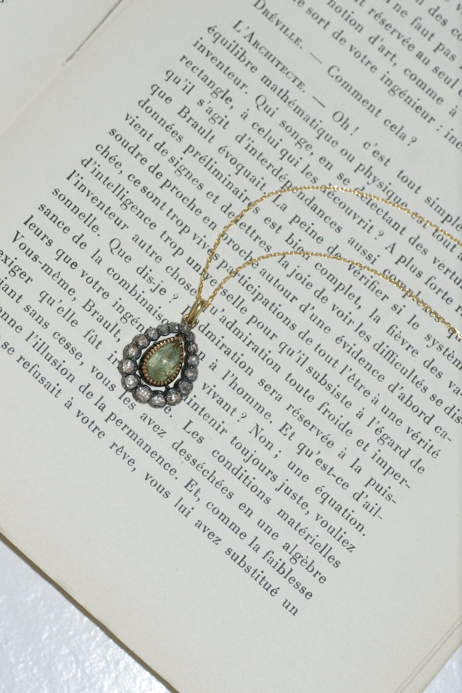 Green beryl and diamonds pendant necklace - Galerie Pénélope