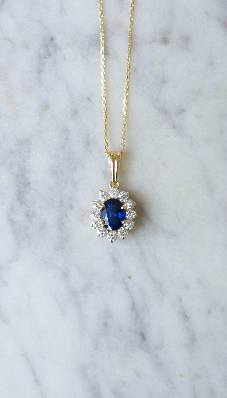 Sapphire and diamond daisy pendant necklace - Galerie Pénélope