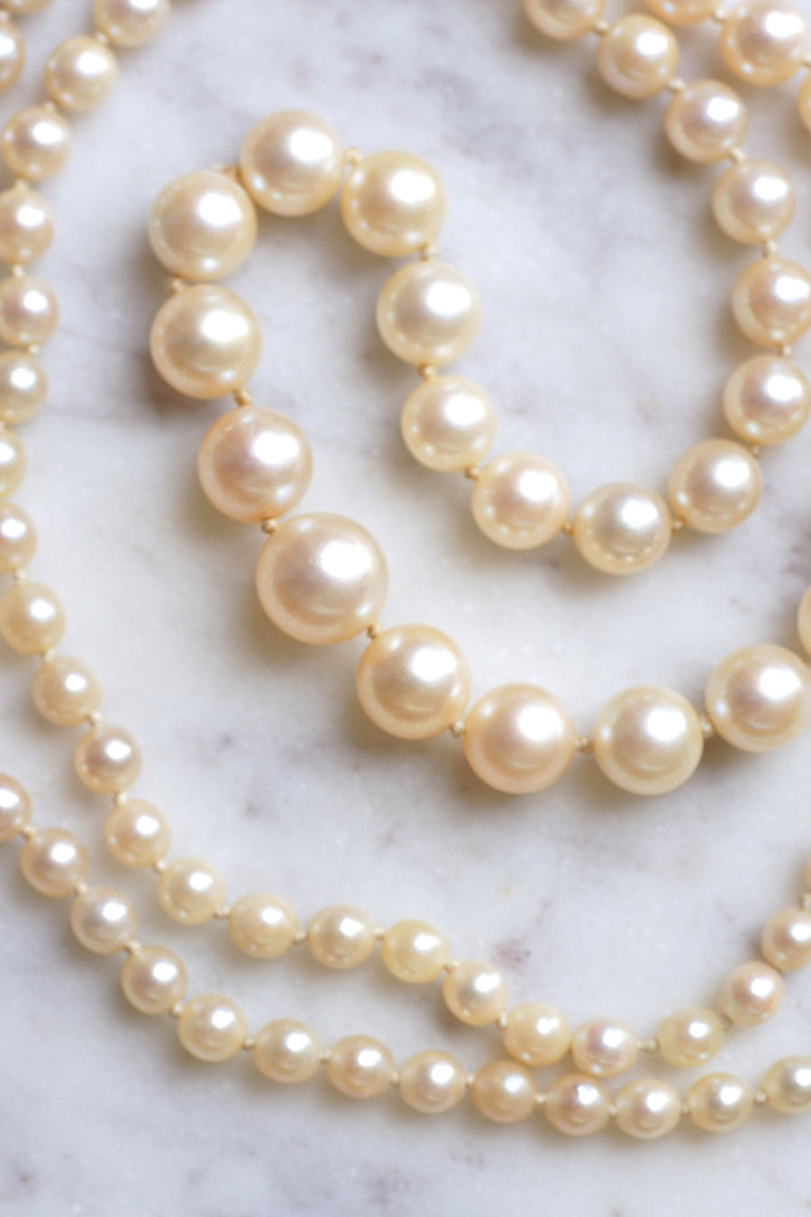 Vintage pearl necklace with diamond clasp - Penelope Gallery