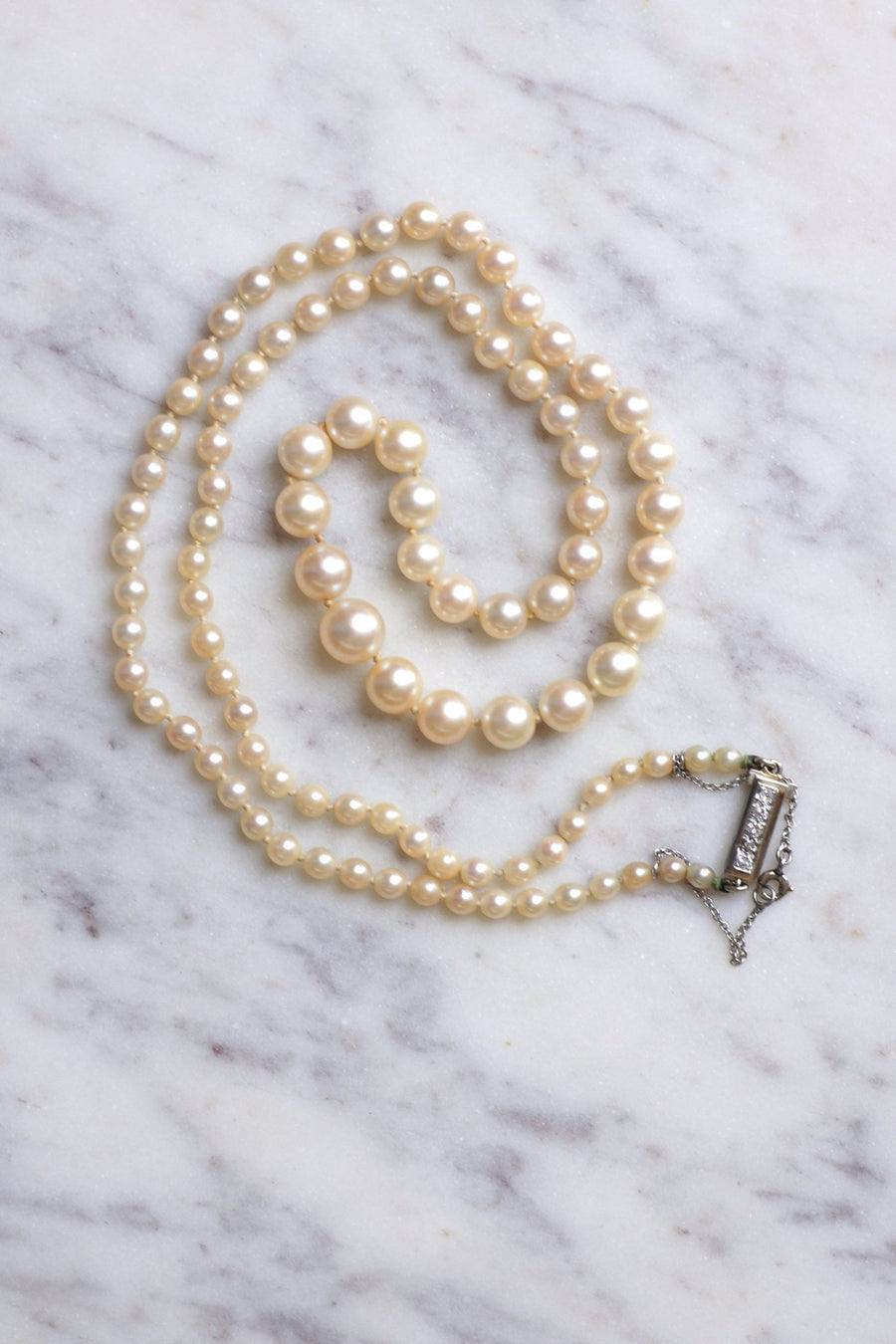 Vintage pearl necklace with diamond clasp - Penelope Gallery