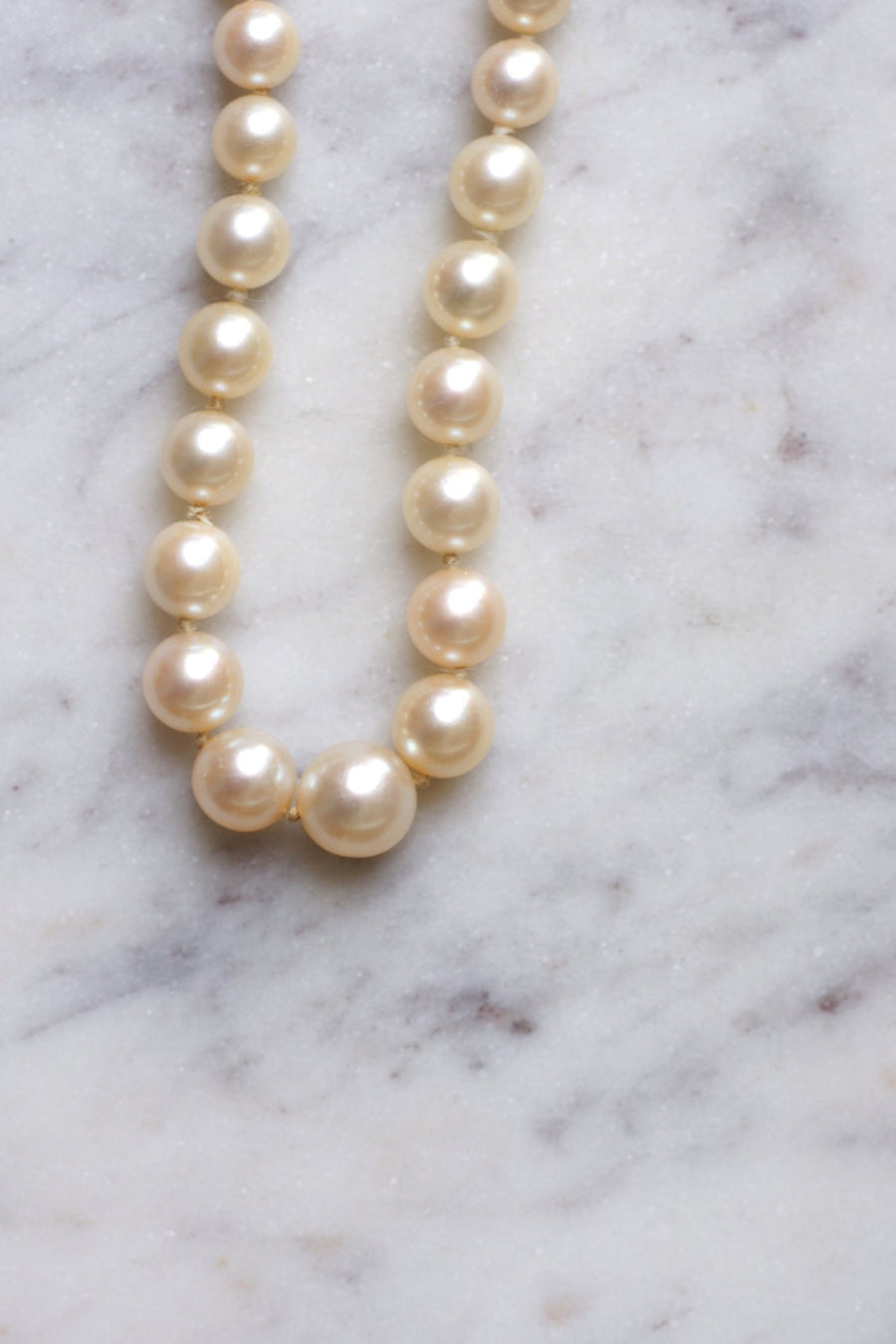 Vintage pearl necklace with diamond clasp - Penelope Gallery