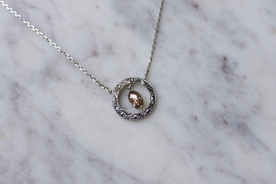 Solitaire Art Deco style necklace white gold and champagne brown diamond briolette 0,90Ct - Galerie Pénélope
