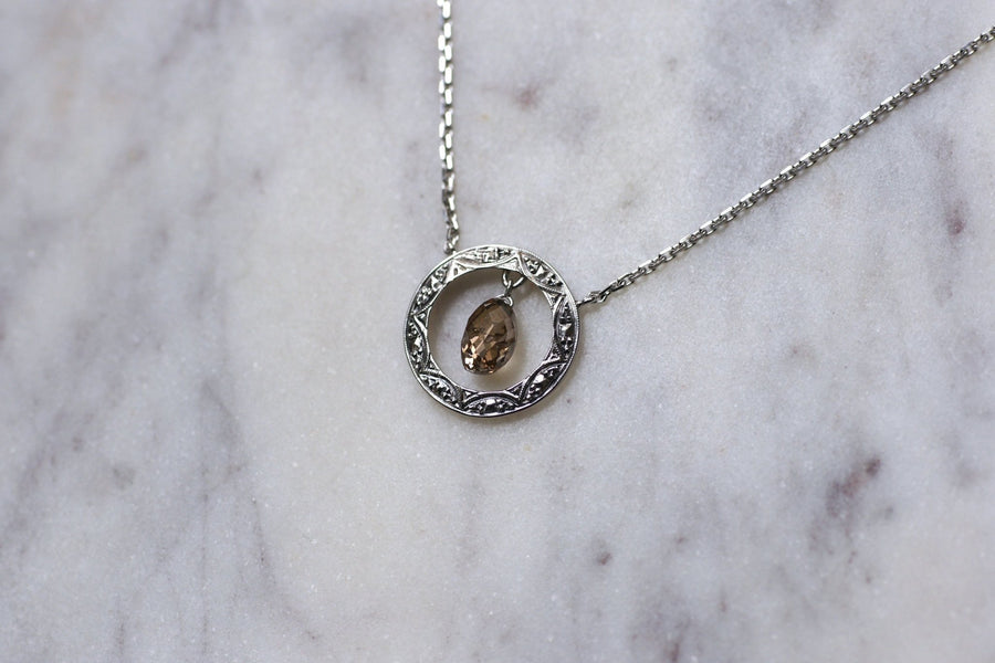 Solitaire Art Deco style necklace white gold and champagne brown diamond briolette 0,90Ct - Galerie Pénélope