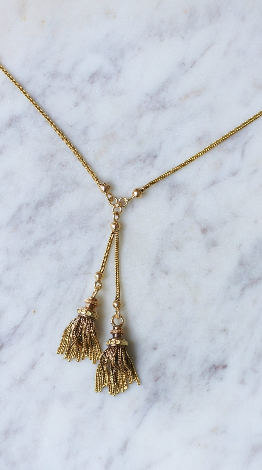Three gold necklace with pompoms - Galerie Pénélope