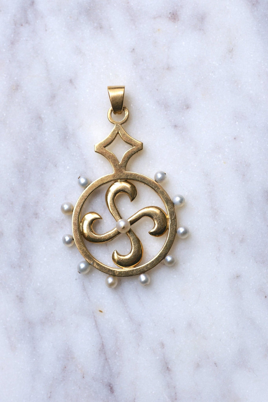 Vintage Lauburu Basque Cross in 18Kt yellow gold and pearls - Galerie Pénélope