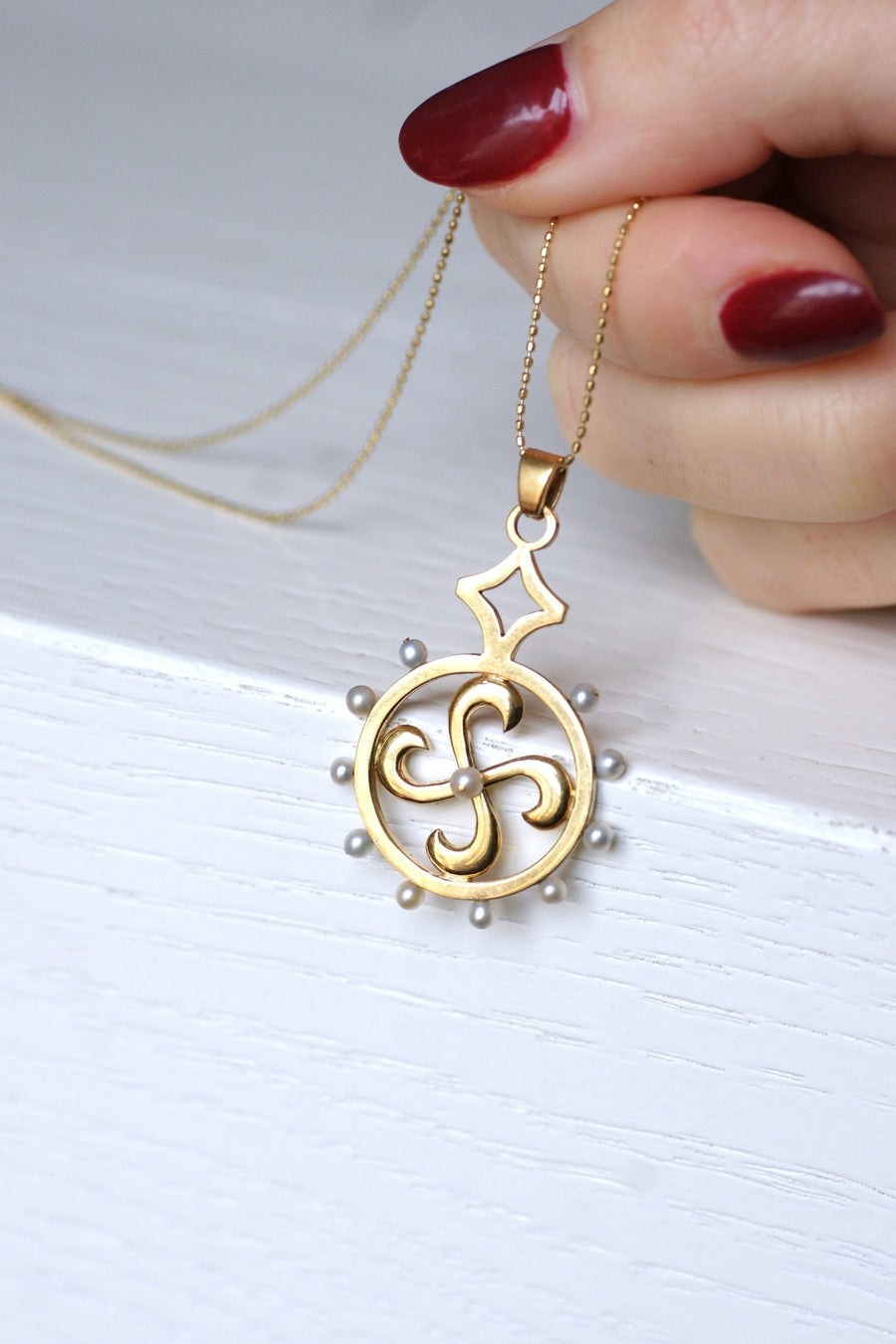 Vintage Lauburu Basque Cross in 18Kt yellow gold and pearls - Galerie Pénélope