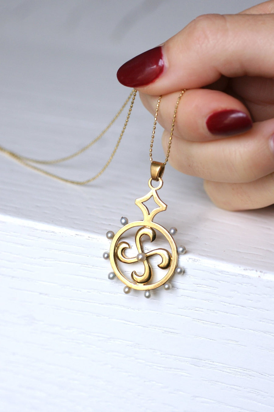 Vintage Lauburu Basque Cross in 18Kt yellow gold and pearls - Galerie Pénélope