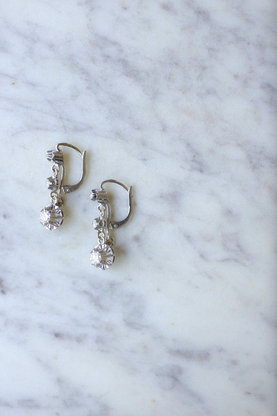 Art Deco sleeper in white gold and diamonds - Penelope Gallery