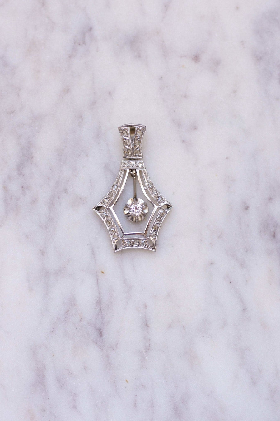 Large Art Deco gold, platinum, and diamond pendant - Galerie Pénélope