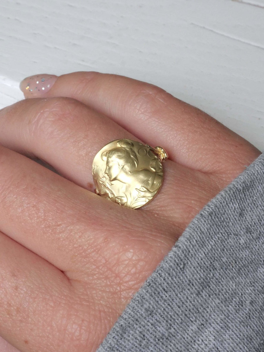 Large Art Nouveau woman's plate ring - Penelope Gallery