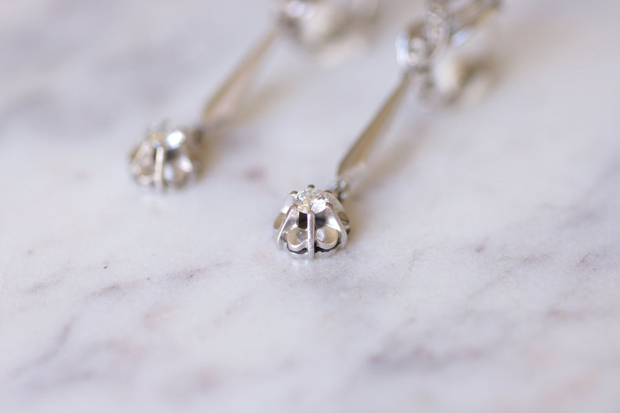 Long vintage earrings, white gold and diamonds, 60's - Galerie Pénélope