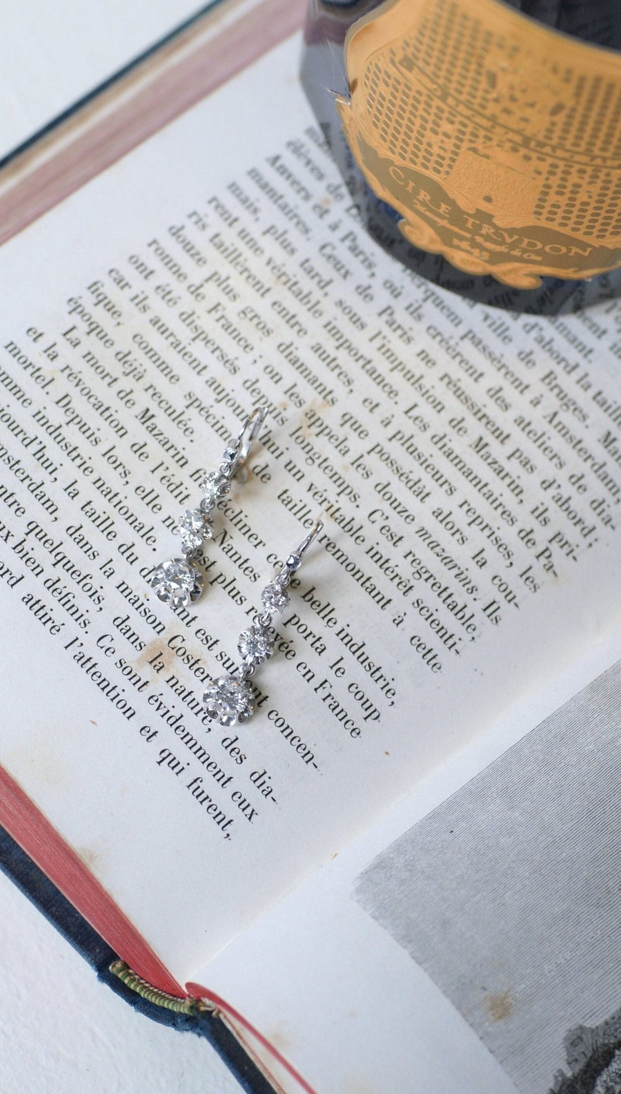 Long diamond sleepers on white gold - Galerie Pénélope