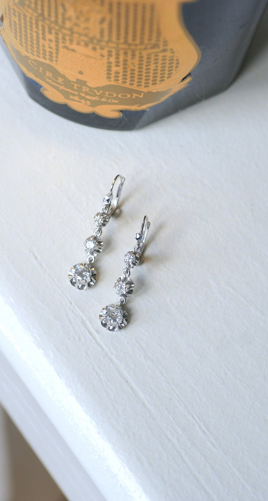Long diamond sleepers on white gold - Galerie Pénélope