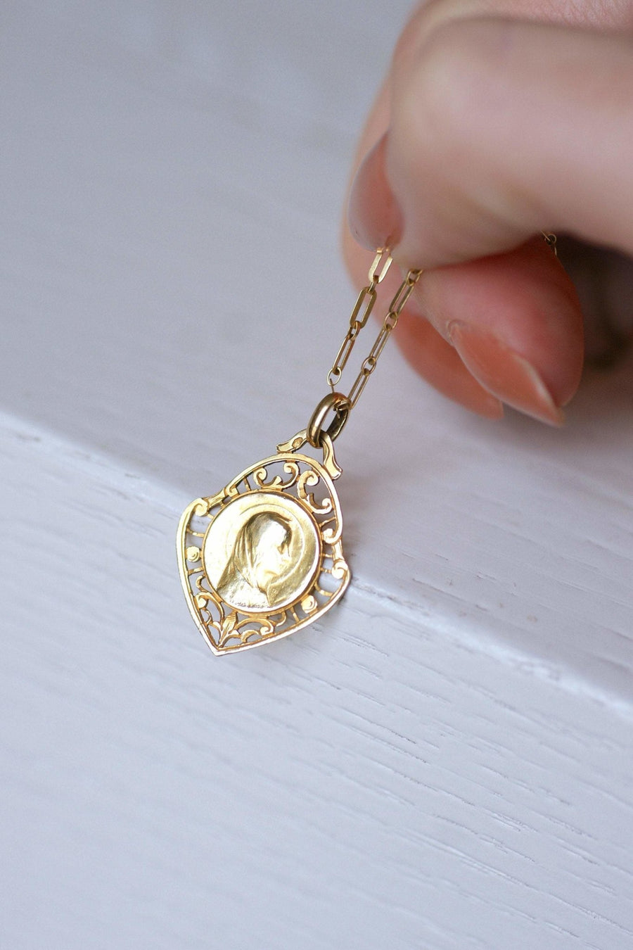 Ancient Virgin Mary Gold Medal, Art Nouveau - Galerie Pénélope