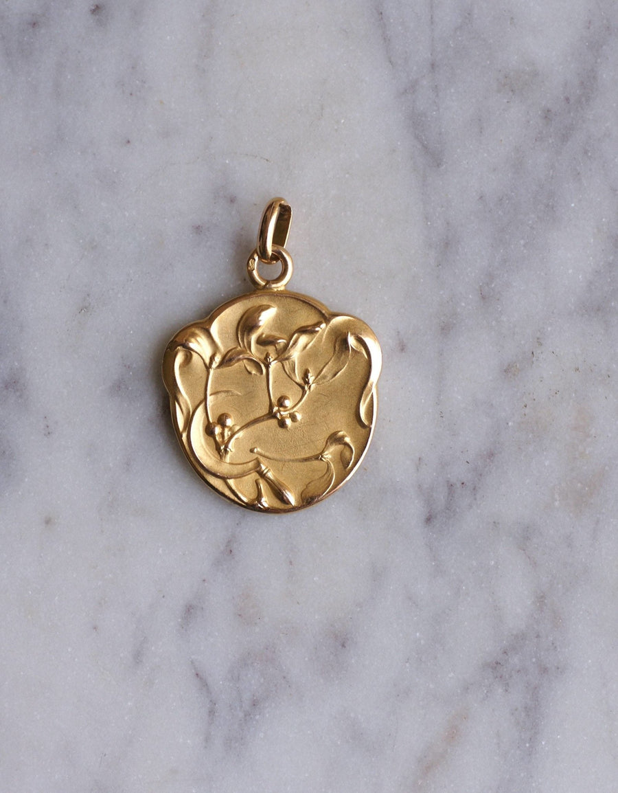 Becker Art Nouveau medal on gold - Penelope Gallery