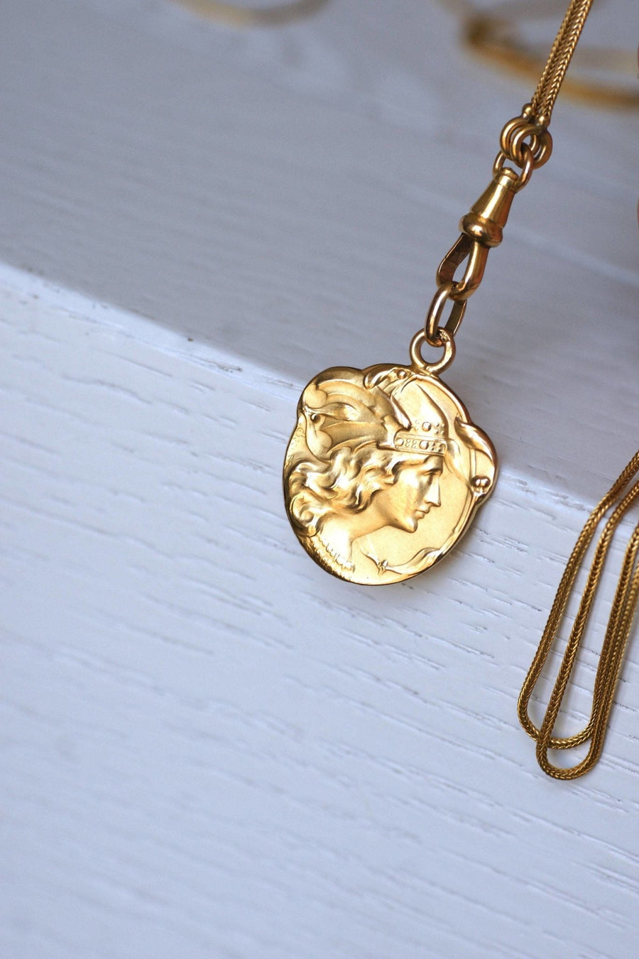 Becker Art Nouveau medal on gold - Penelope Gallery
