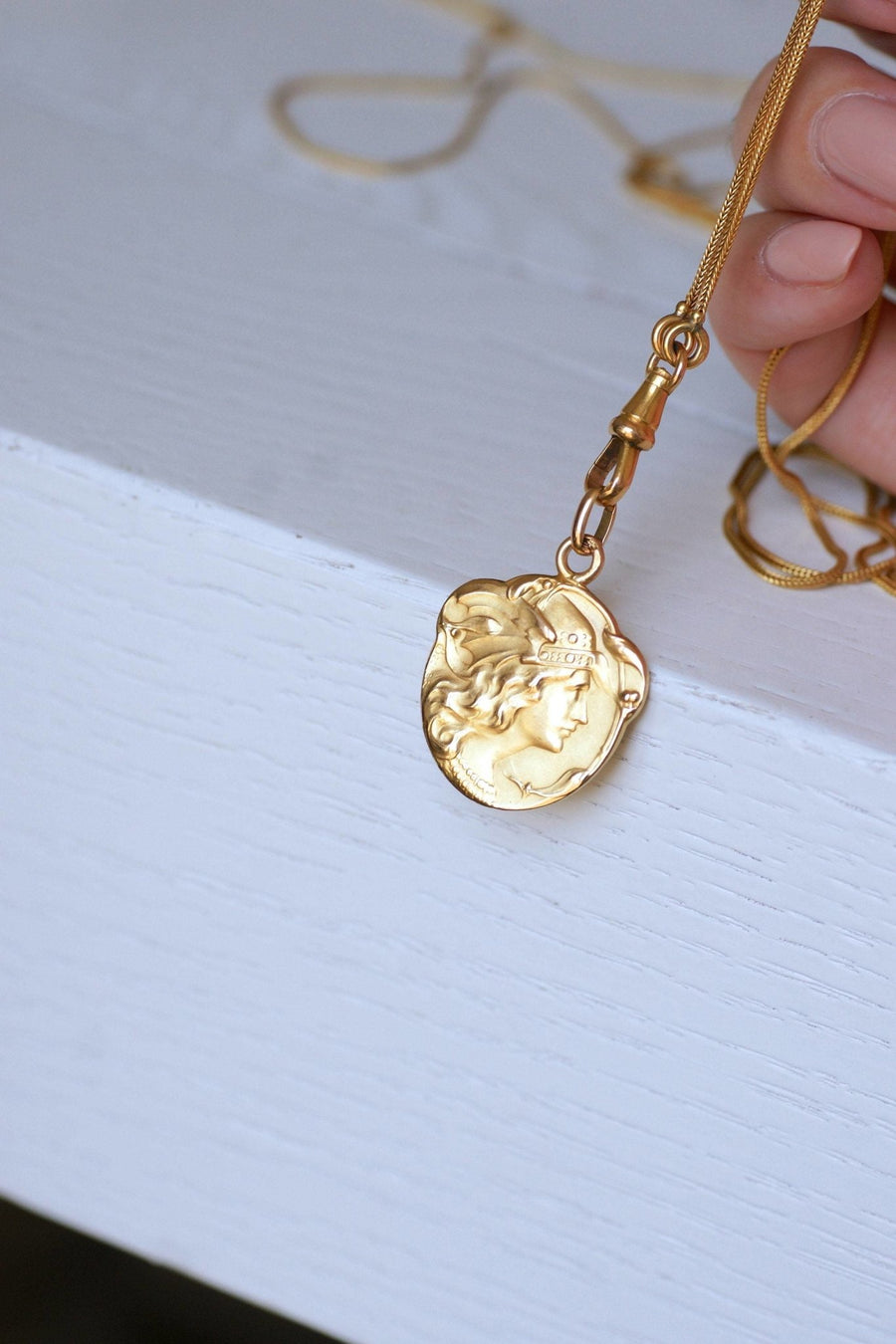 Becker Art Nouveau medal on gold - Penelope Gallery