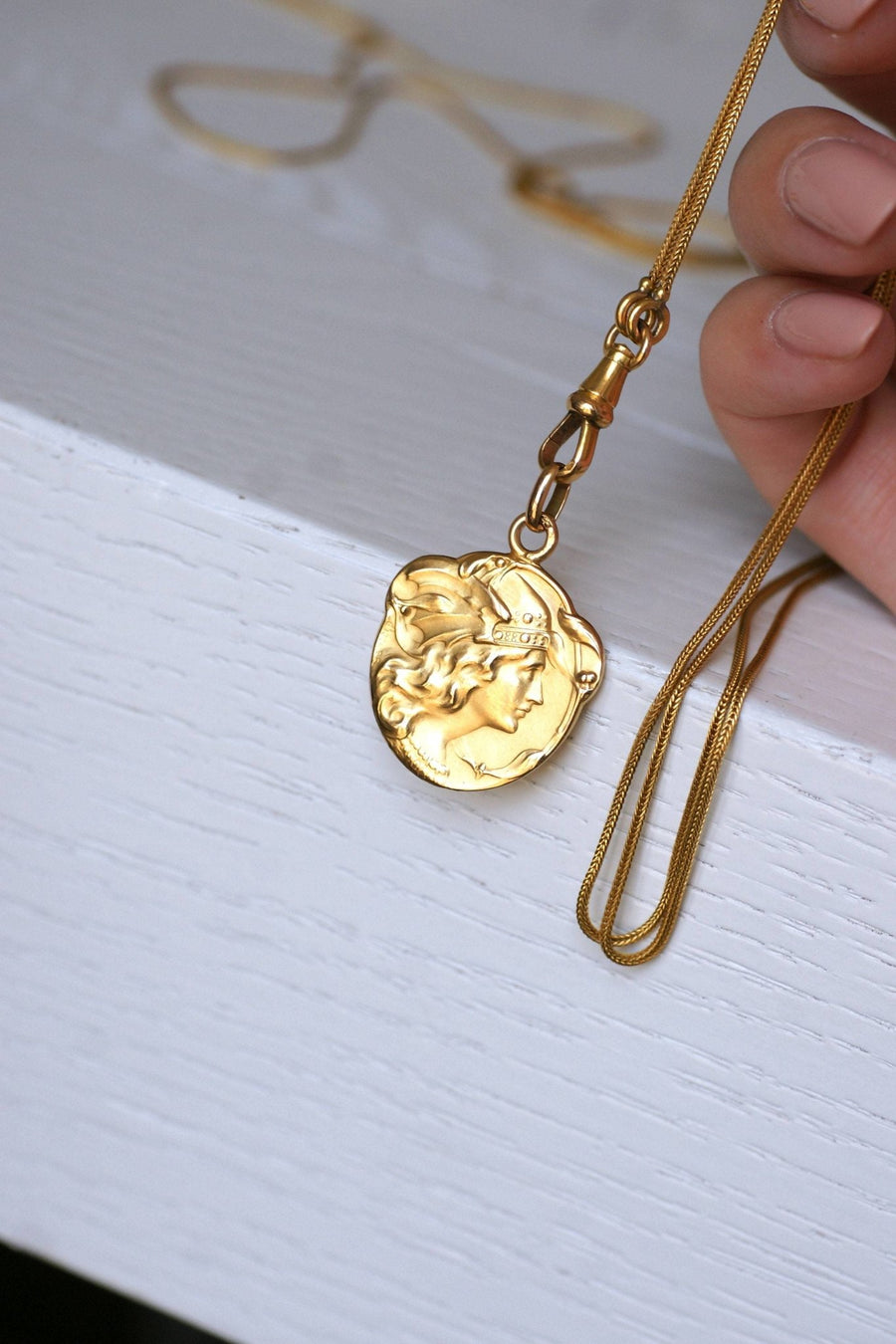 Becker Art Nouveau medal on gold - Penelope Gallery
