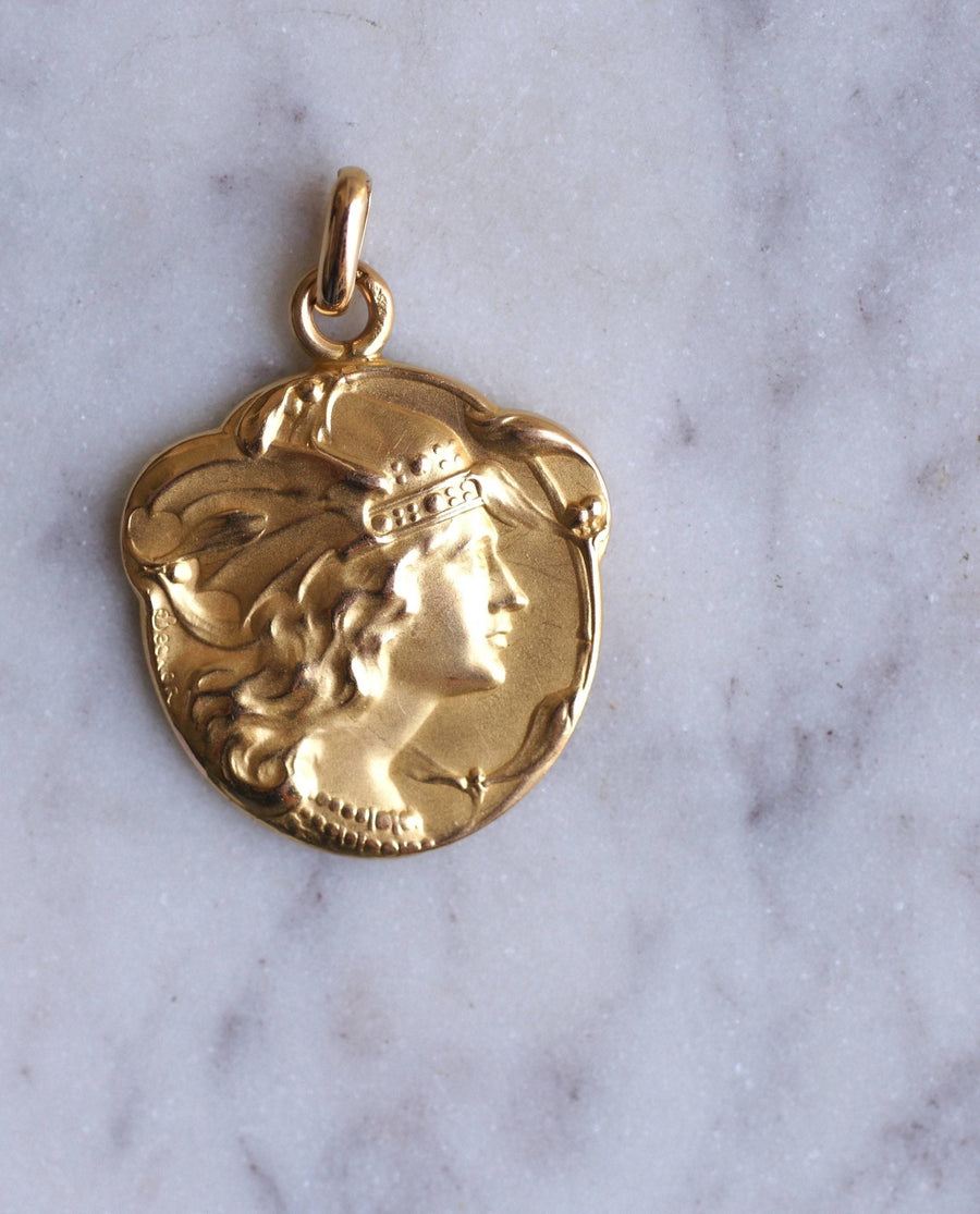 Becker Art Nouveau medal on gold - Penelope Gallery