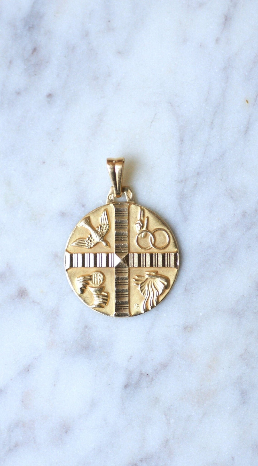Art Deco Christian medal in yellow gold - Penelope Gallery