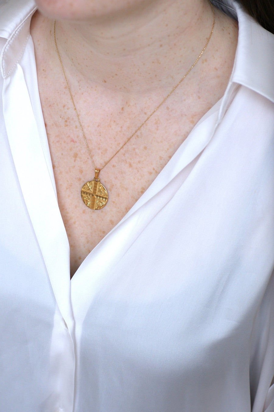 Art Deco Christian medal in yellow gold - Penelope Gallery