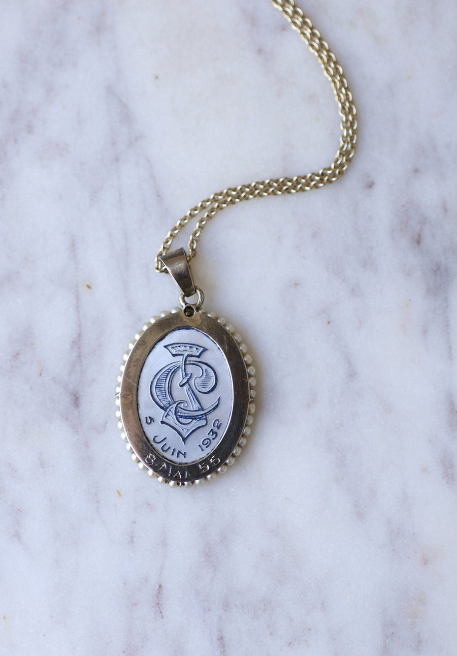 Art Deco religious medal in white gold, mother-of-pearl and pearls - Penelope Gallery