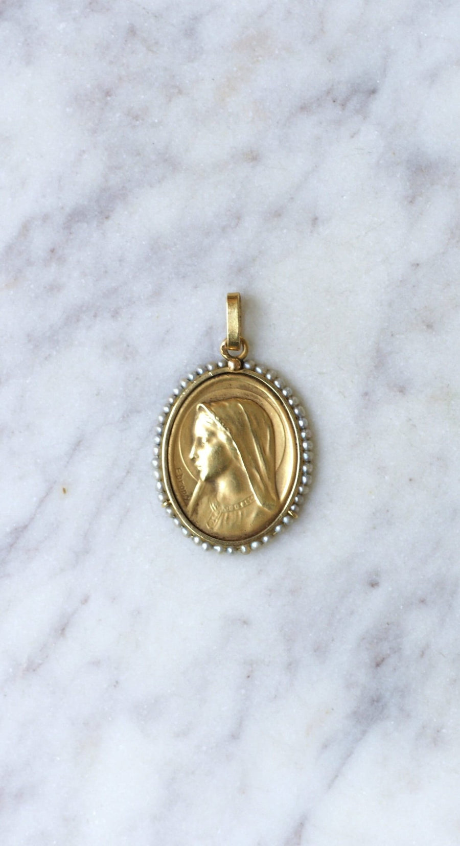 Virgin Mary gold medal with pearls - Galerie Pénélope