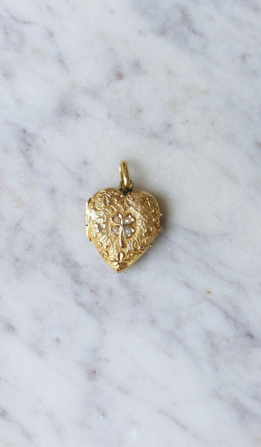 Heart opening medallion with gold clover and pearls - Galerie Pénélope