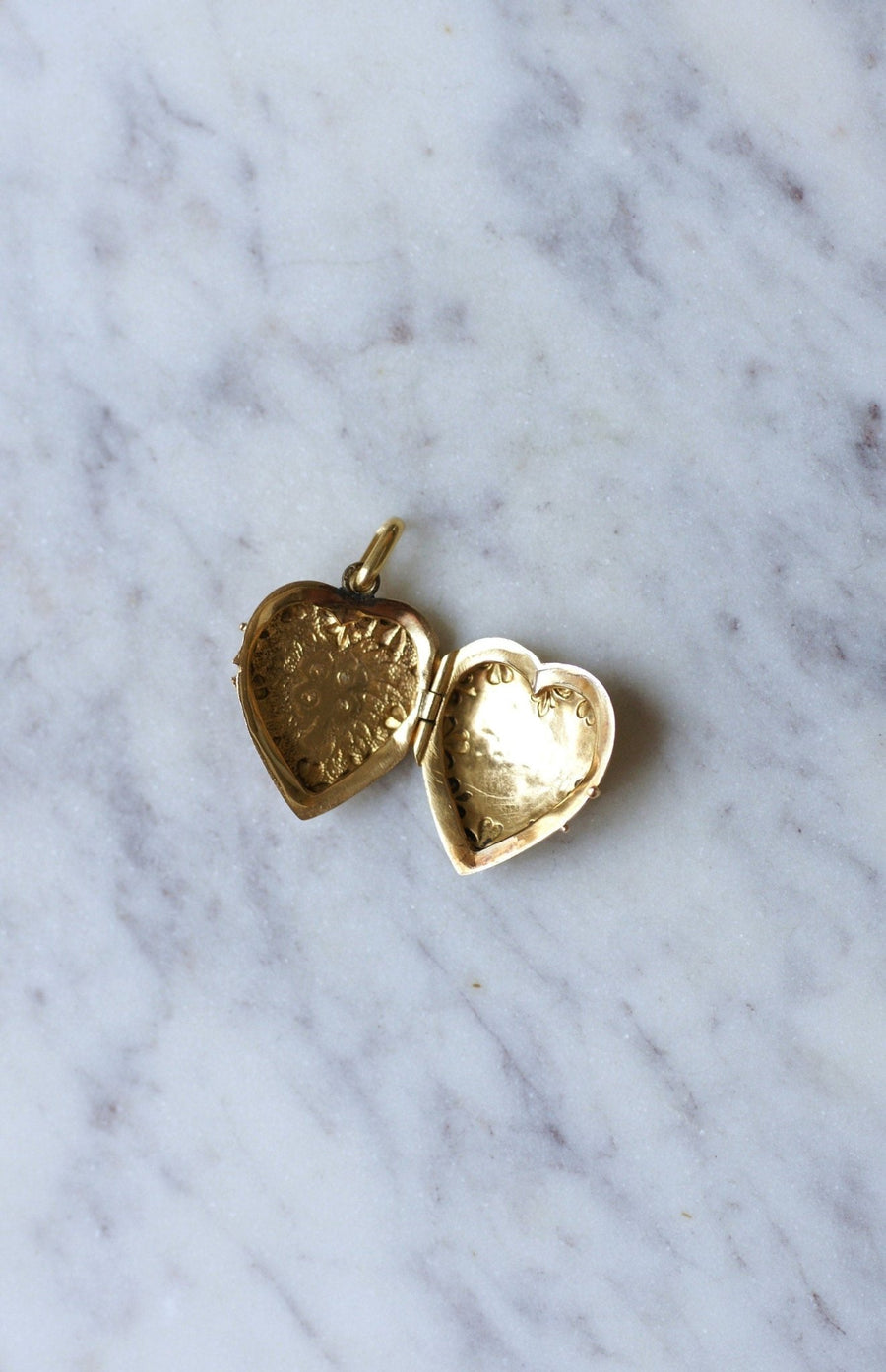 Heart opening medallion with gold clover and pearls - Galerie Pénélope