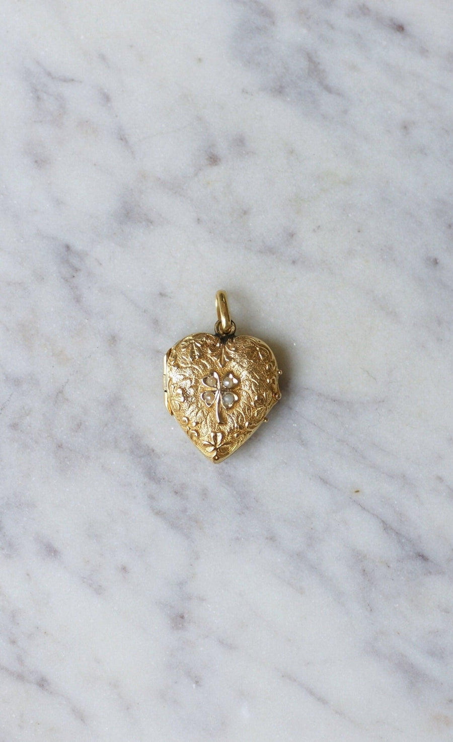 Heart opening medallion with gold clover and pearls - Galerie Pénélope