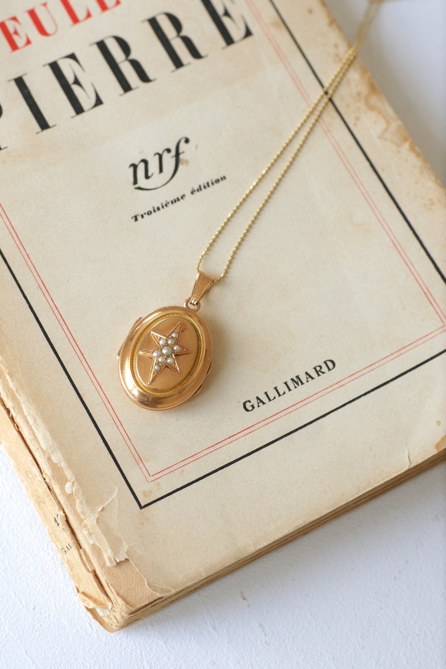 Gold and pearl star medallion photo holder - Galerie Pénélope