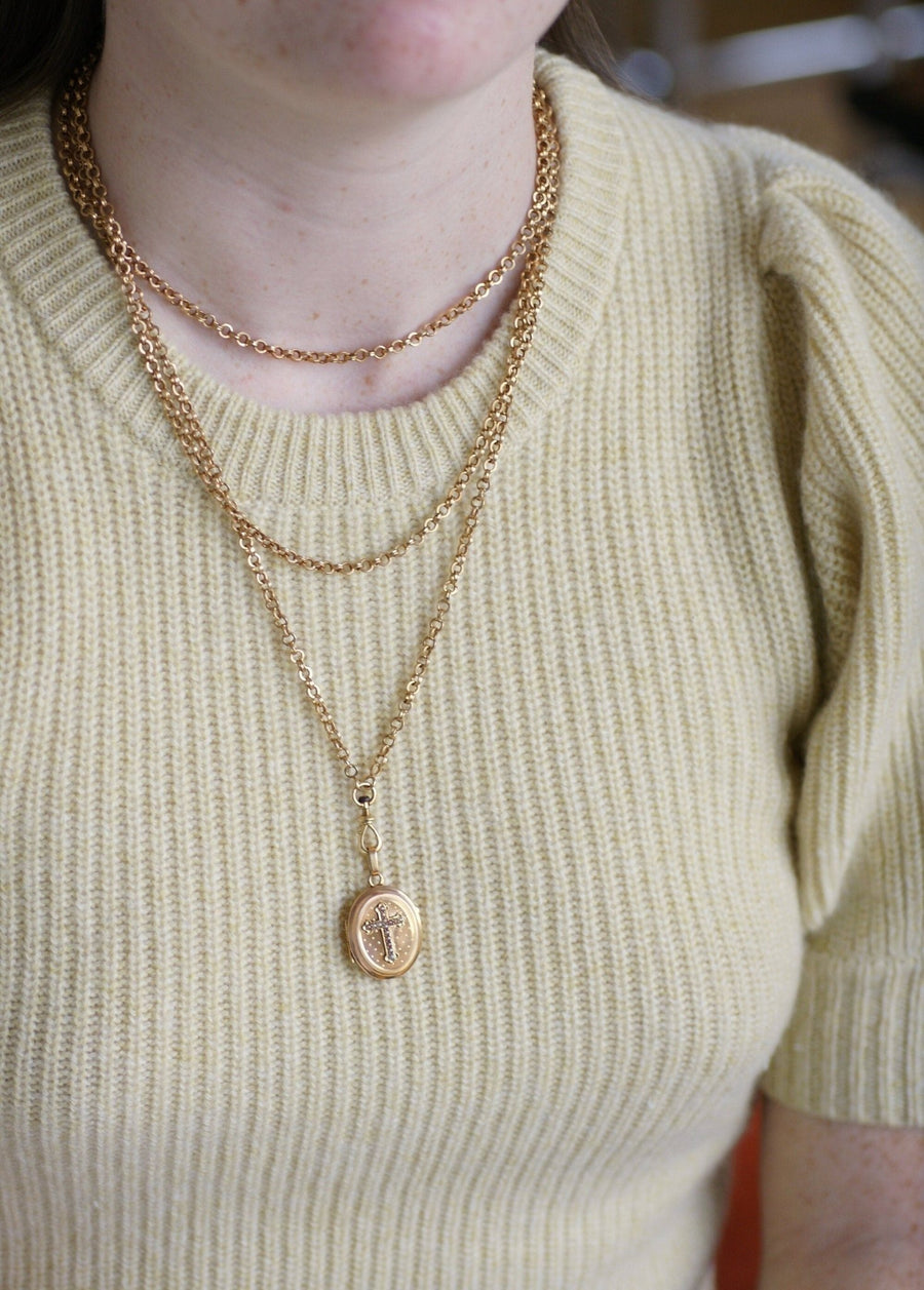Cross opening medallion with pearls on gold - Galerie Pénélope