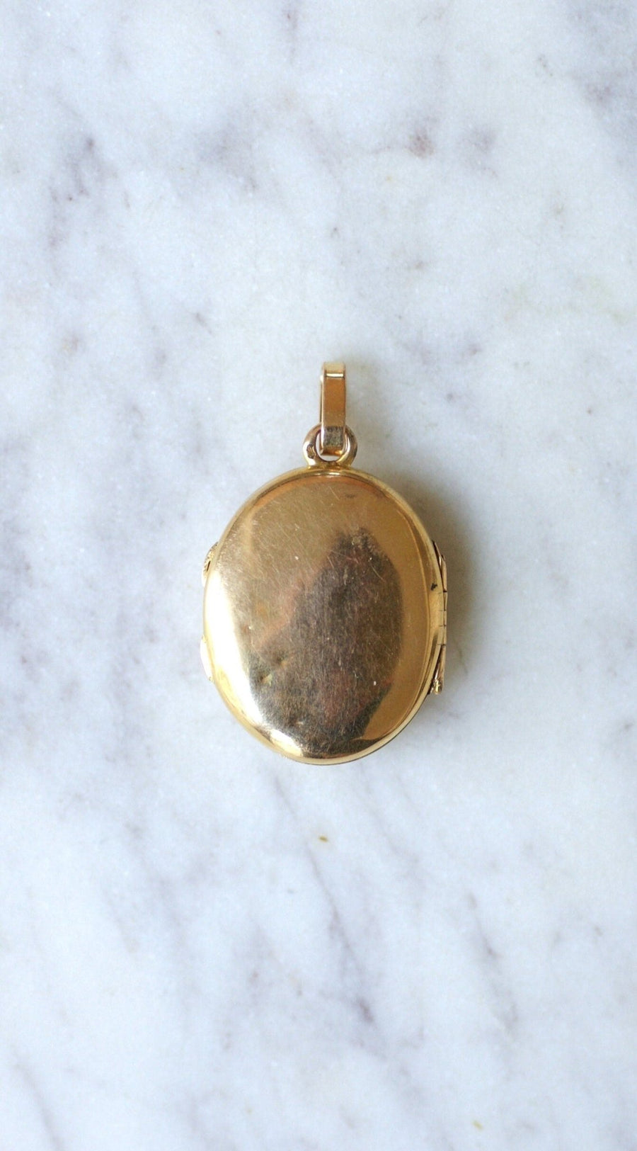 Cross opening medallion with pearls on gold - Galerie Pénélope