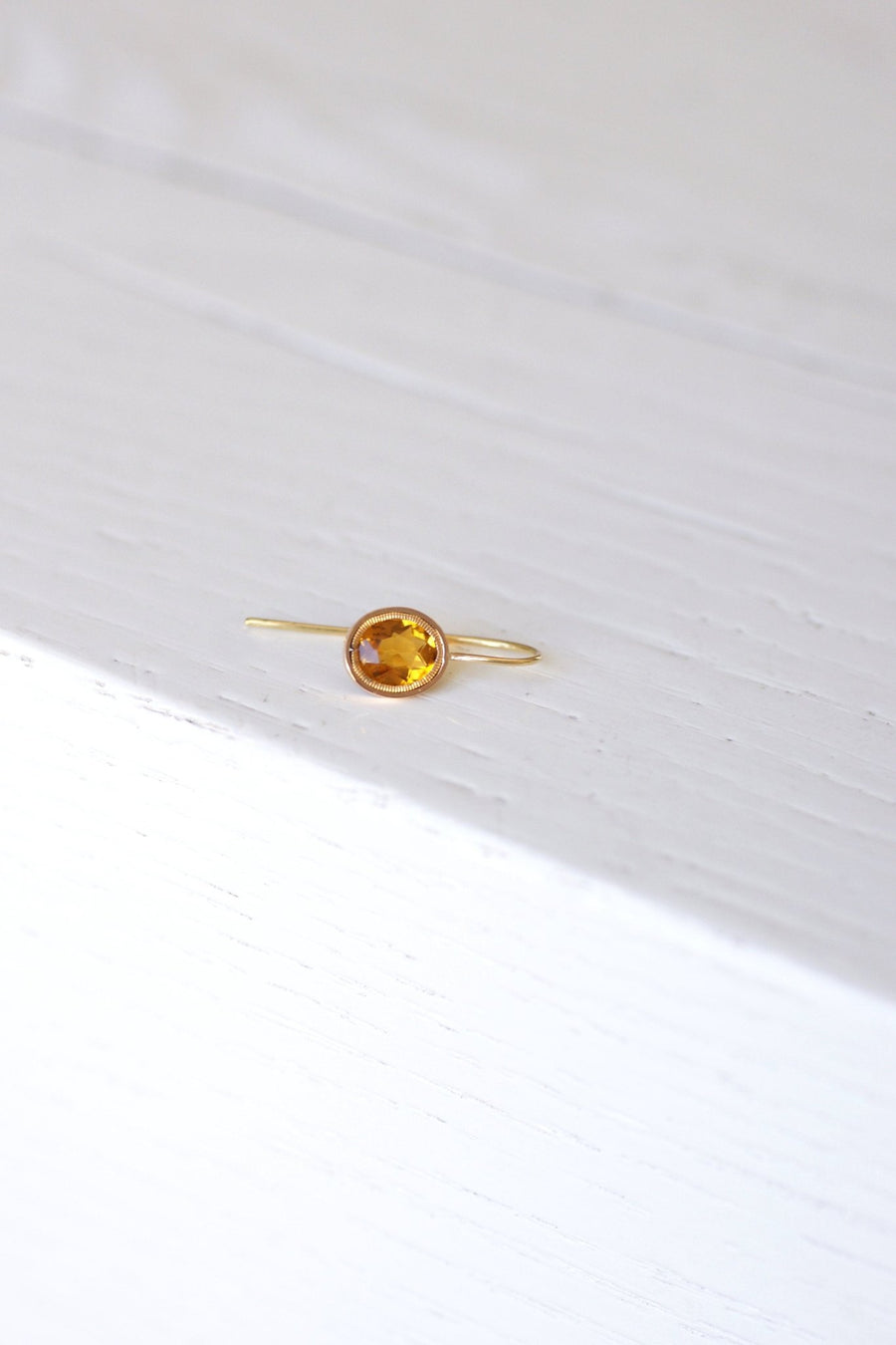 Mono earring yellow stone - Penelope Gallery
