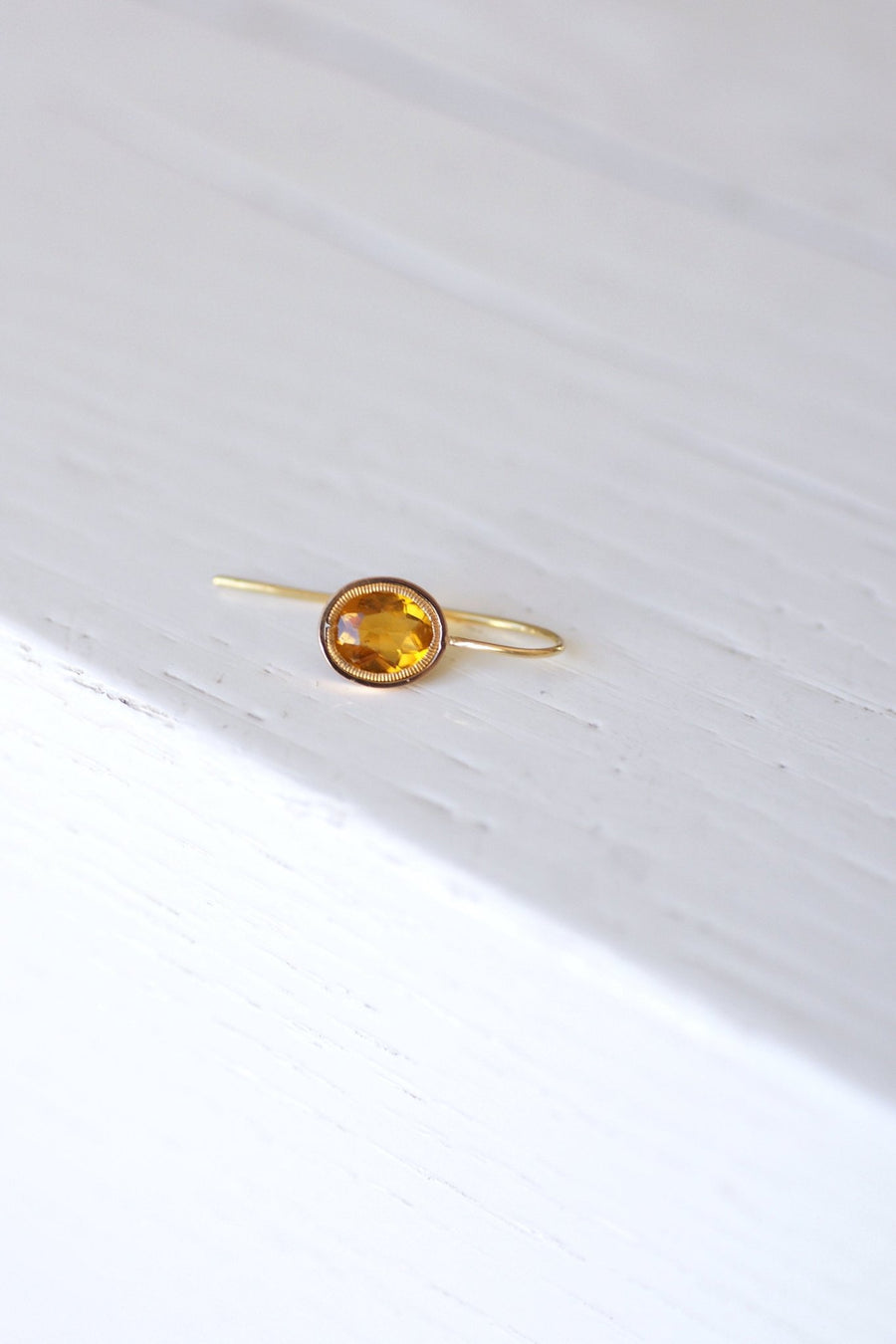 Mono earring yellow stone - Penelope Gallery