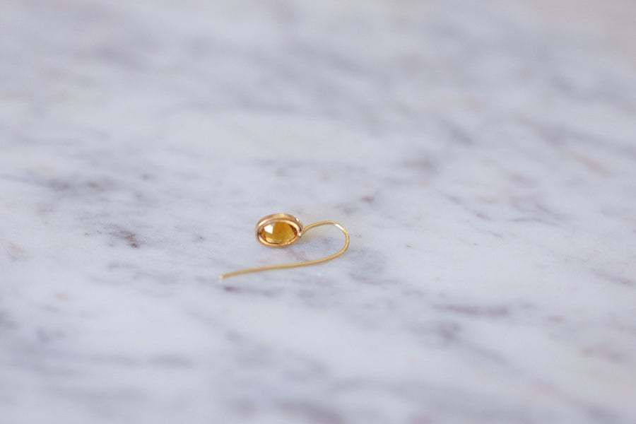 Mono earring yellow stone - Penelope Gallery