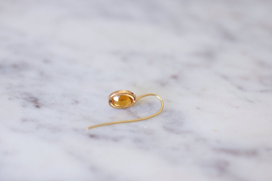 Mono earring yellow stone - Penelope Gallery