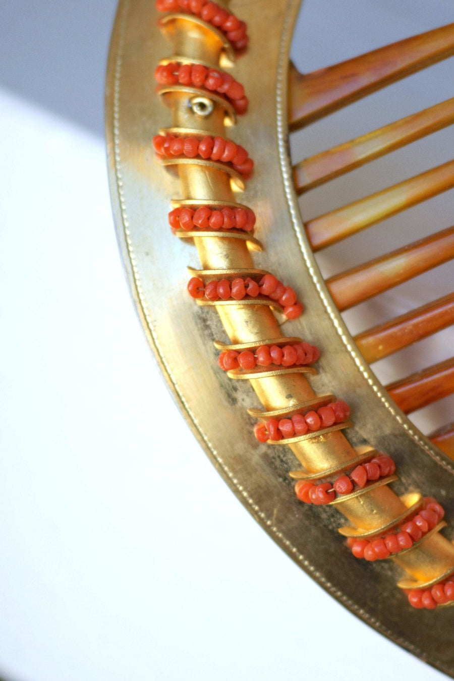 Antique coral hair comb - Penelope Gallery