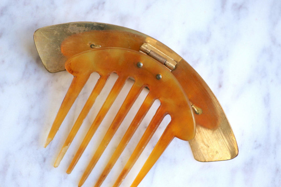 Antique coral hair comb - Penelope Gallery